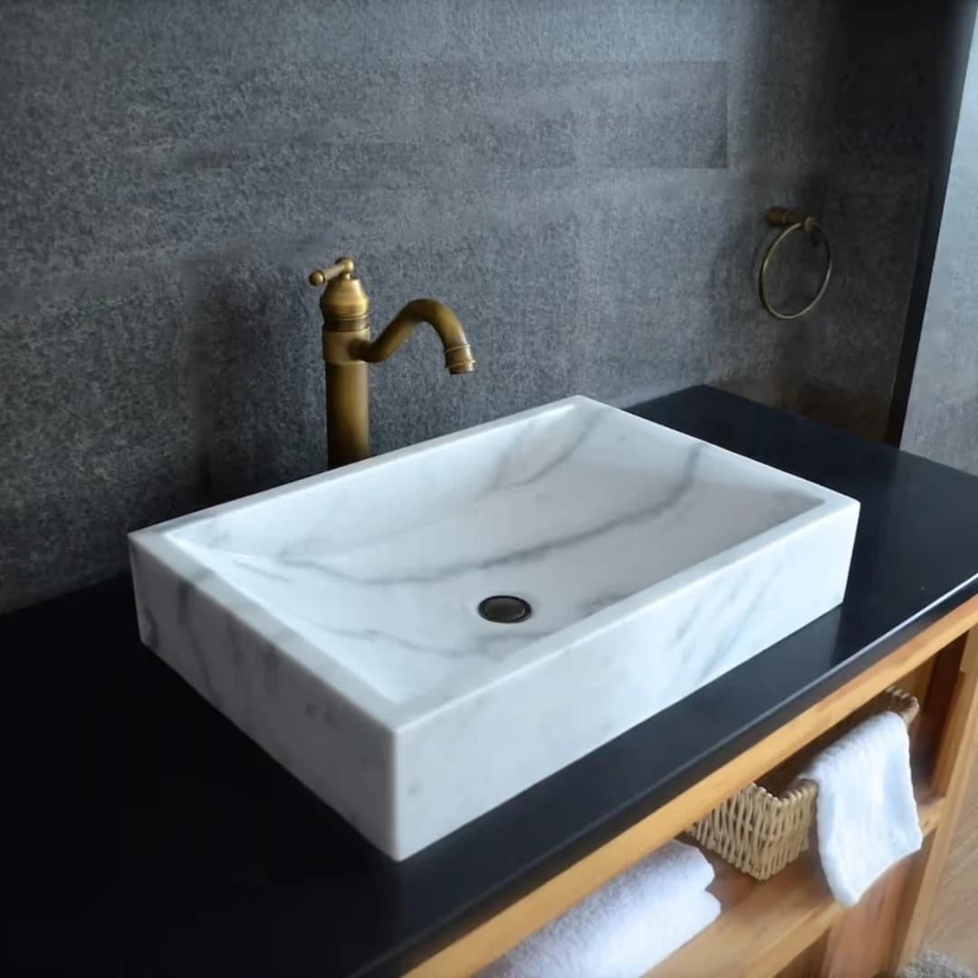 Beyaz Pure Yay Mermer Lavabo 1